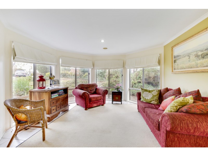 8 Aaron Place, Macgregor ACT 2615