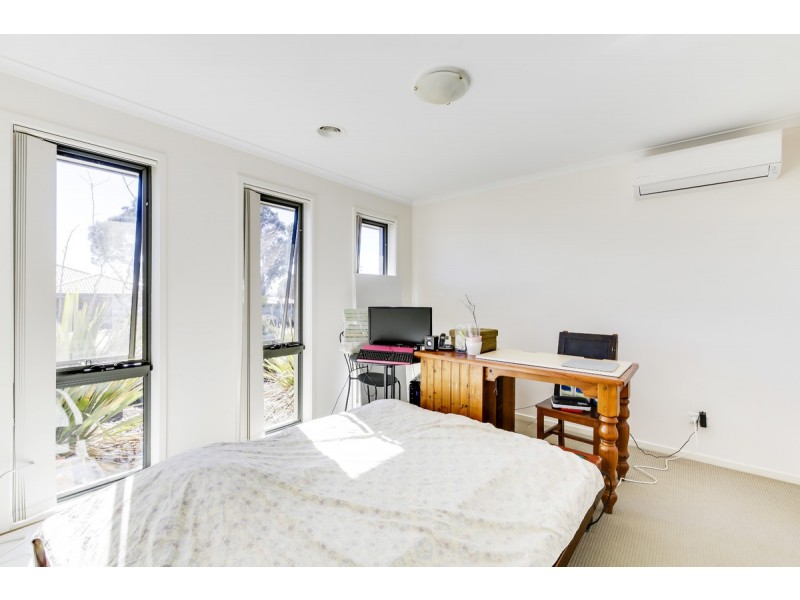 32 Rowland Street, Macgregor ACT 2615