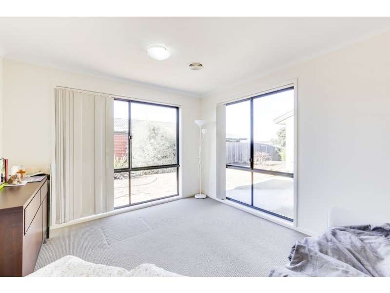 32 Rowland Street, Macgregor ACT 2615