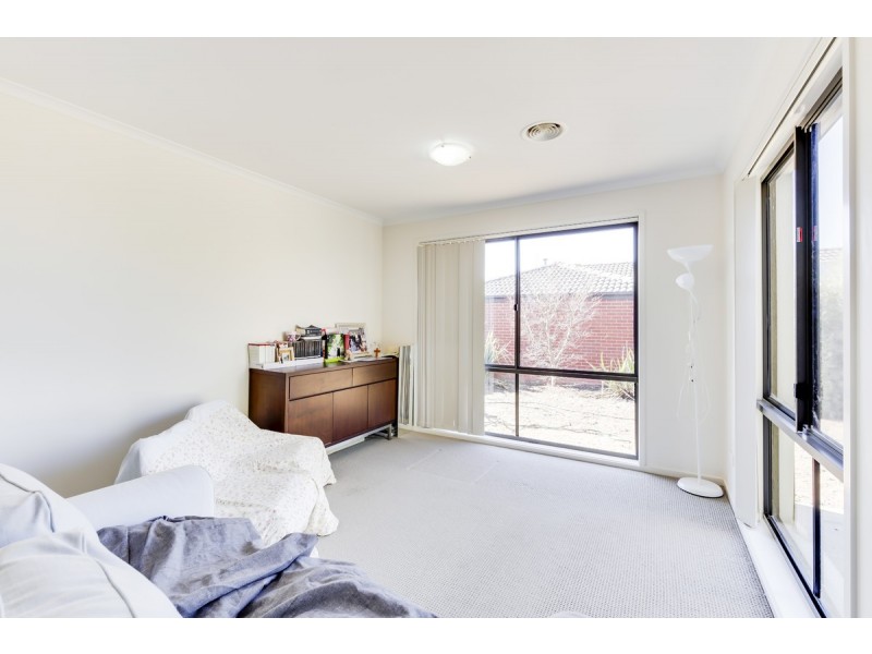 32 Rowland Street, Macgregor ACT 2615