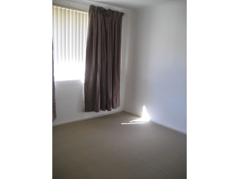 A/2 Fullagar Crescent, Higgins ACT 2615