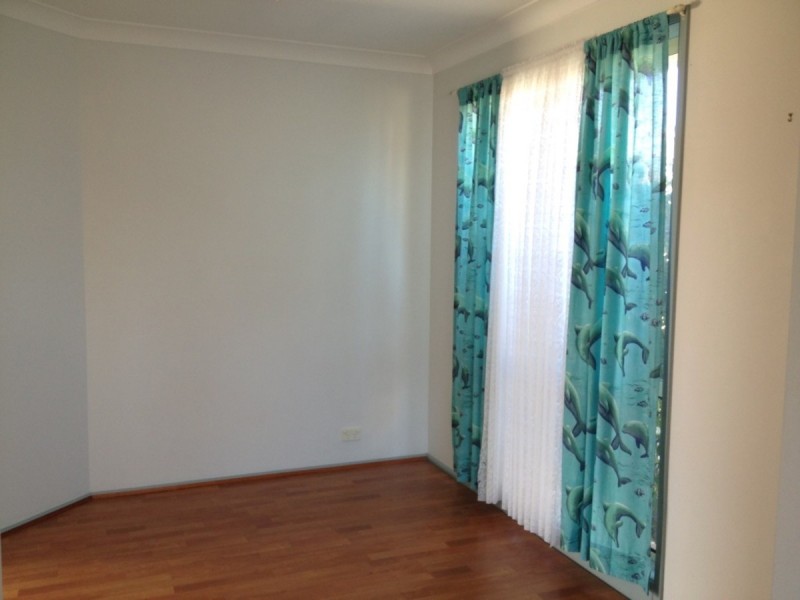 2 Kay Close, Dunlop ACT 2615