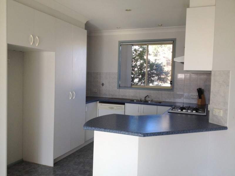 2 Kay Close, Dunlop ACT 2615