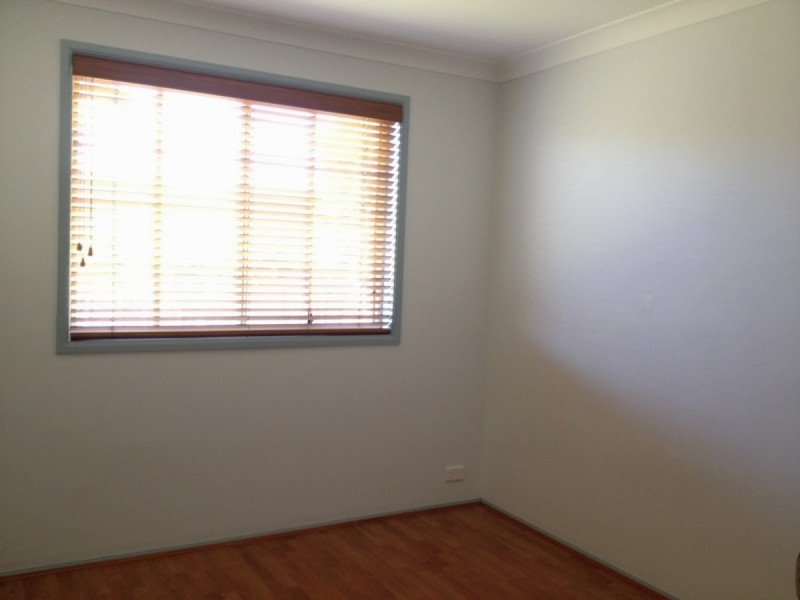 2 Kay Close, Dunlop ACT 2615