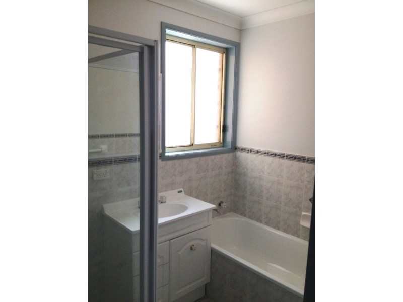 2 Kay Close, Dunlop ACT 2615