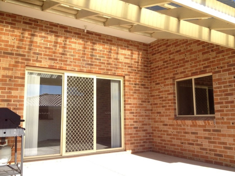 2 Kay Close, Dunlop ACT 2615