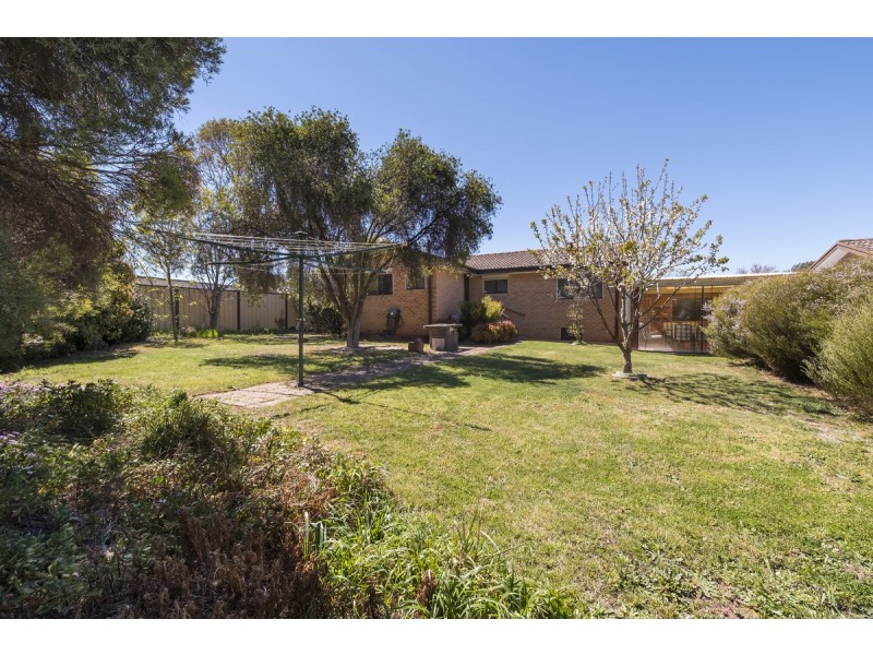2 McCarthy Place, Charnwood ACT 2615