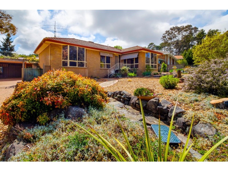 238 Southern Cross Drive, Latham ACT 2615