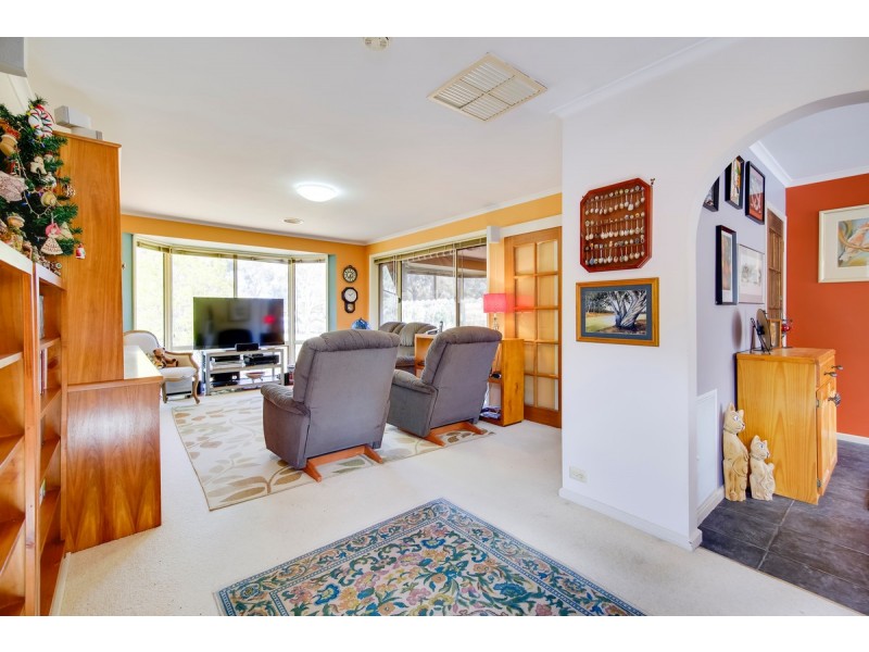 238 Southern Cross Drive, Latham ACT 2615