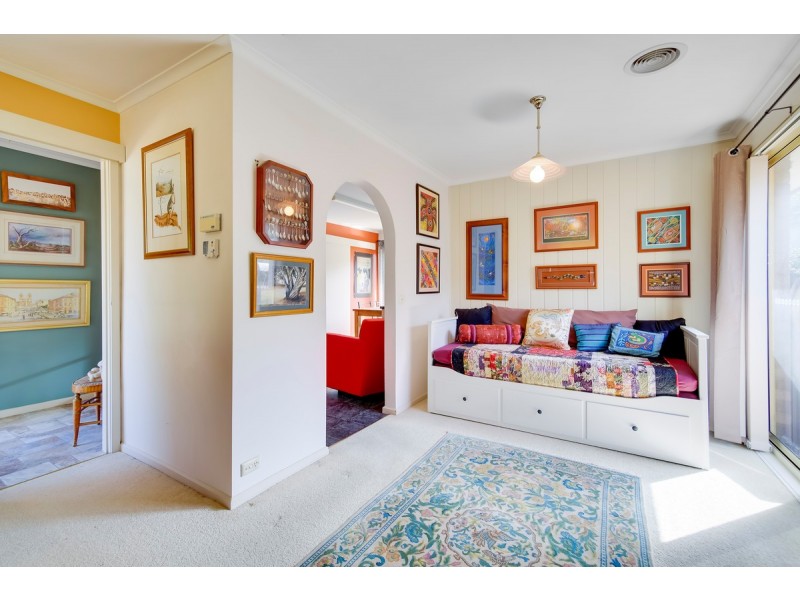 238 Southern Cross Drive, Latham ACT 2615