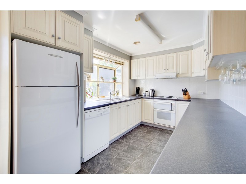 238 Southern Cross Drive, Latham ACT 2615