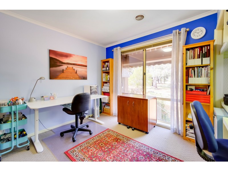 238 Southern Cross Drive, Latham ACT 2615