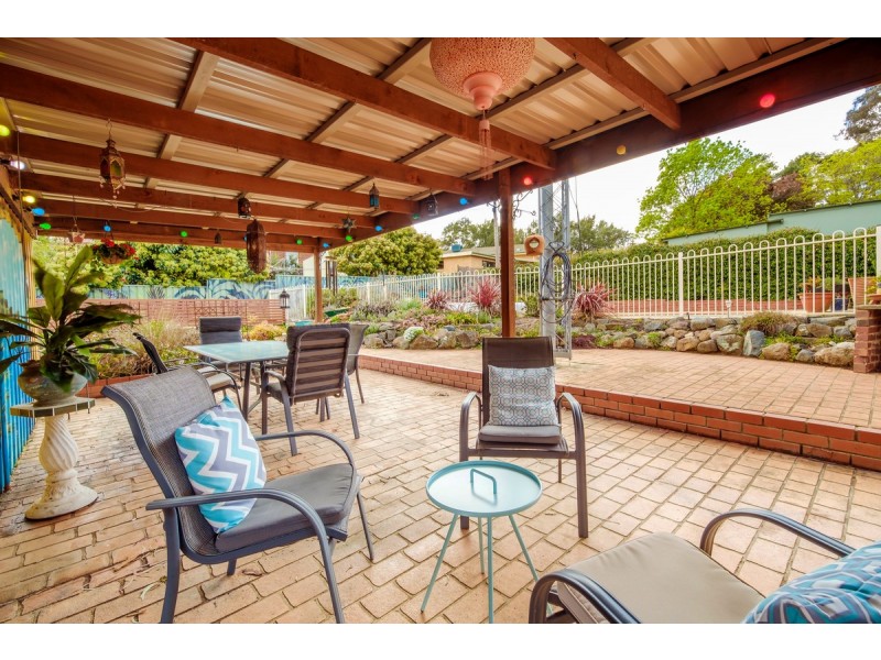 238 Southern Cross Drive, Latham ACT 2615