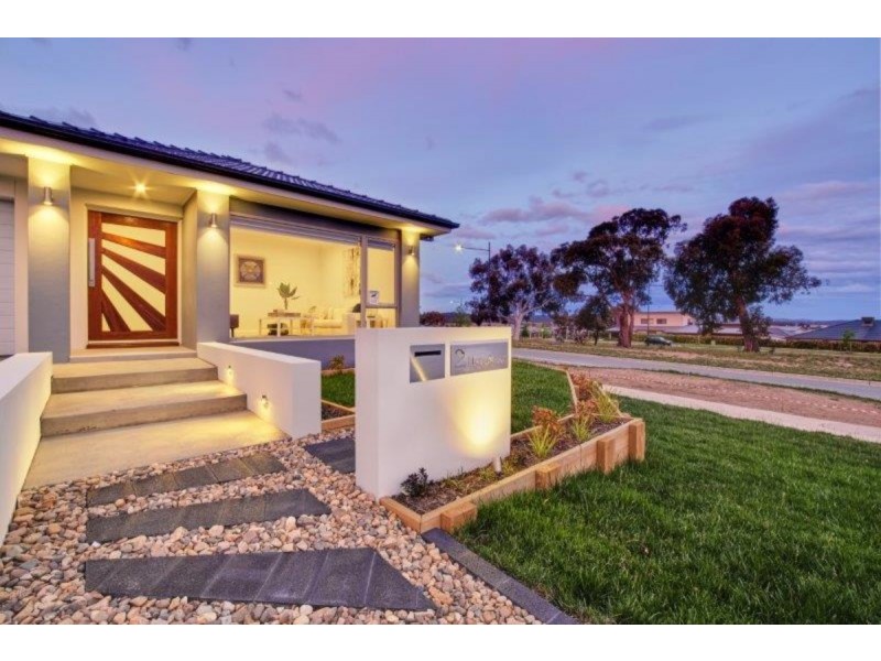 2 Hogg Street, Casey ACT 2913