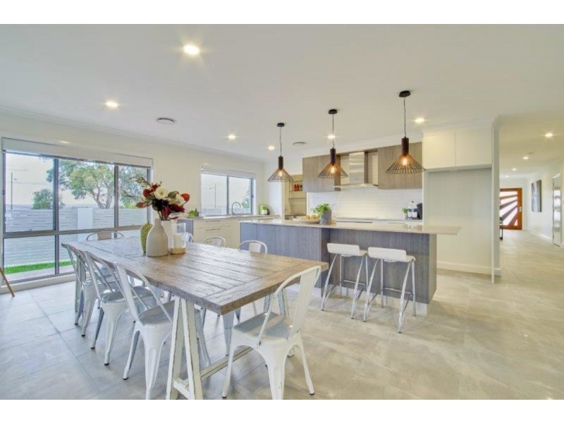 2 Hogg Street, Casey ACT 2913
