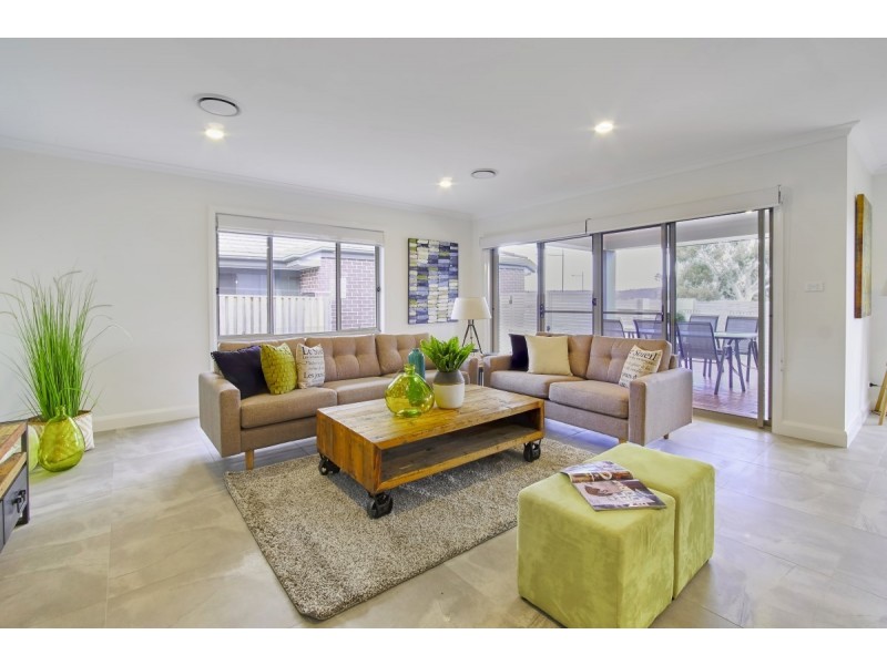 2 Hogg Street, Casey ACT 2913