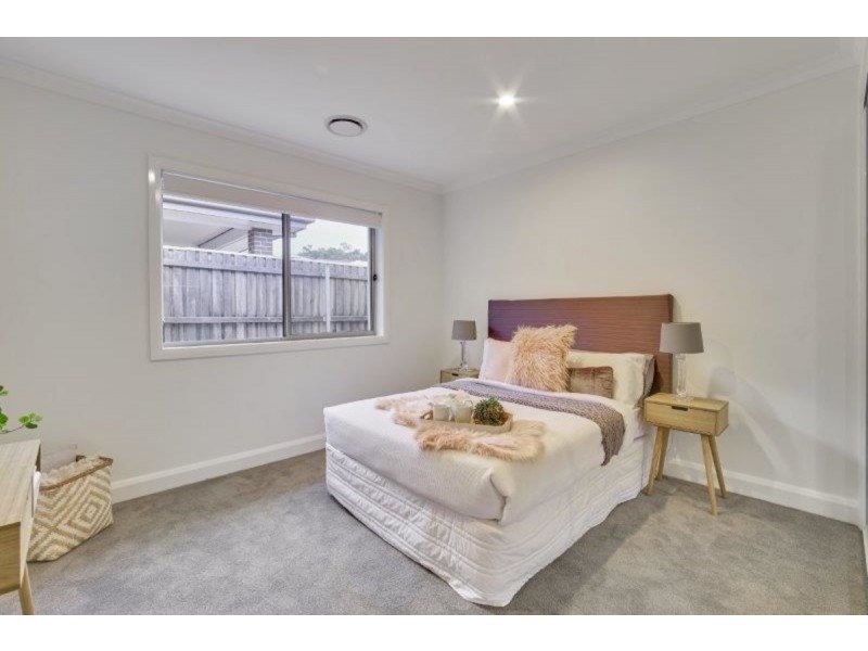 2 Hogg Street, Casey ACT 2913