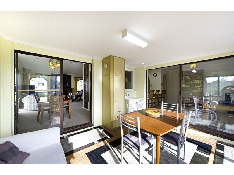 6 Backhouse Street, Latham ACT 2615