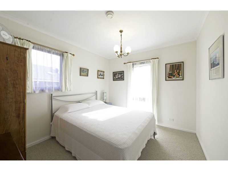 6 Backhouse Street, Latham ACT 2615
