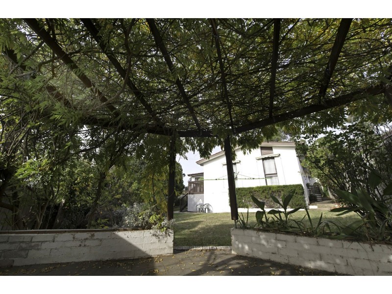 6 Backhouse Street, Latham ACT 2615