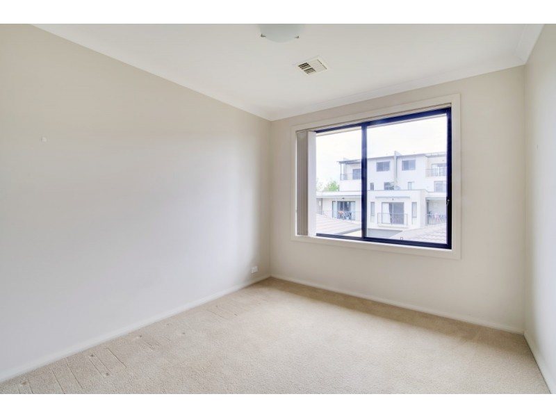 86 Mary Gillespie Avenue, Gungahlin ACT 2912