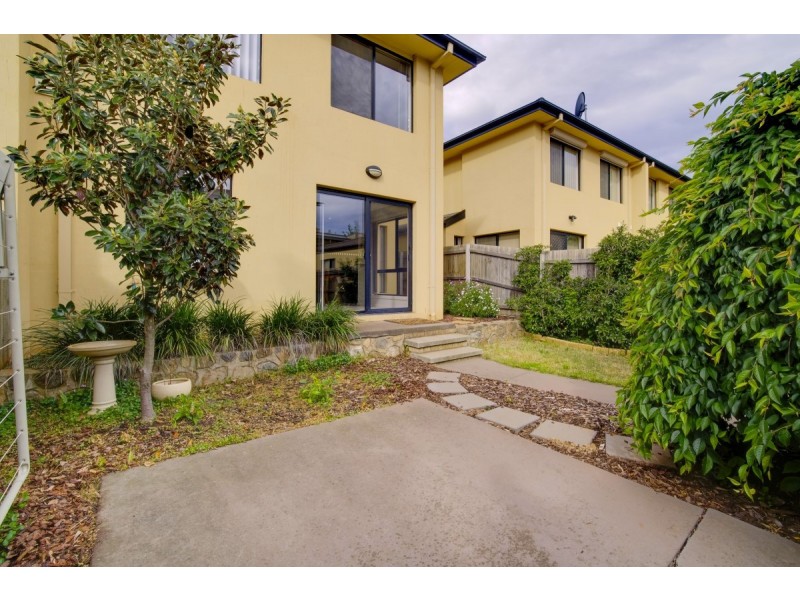 86 Mary Gillespie Avenue, Gungahlin ACT 2912