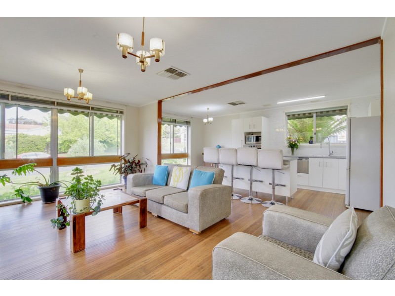15 Gibson Street, Macgregor ACT 2615