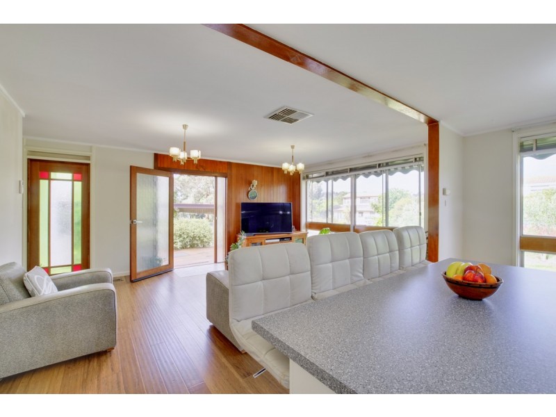 15 Gibson Street, Macgregor ACT 2615