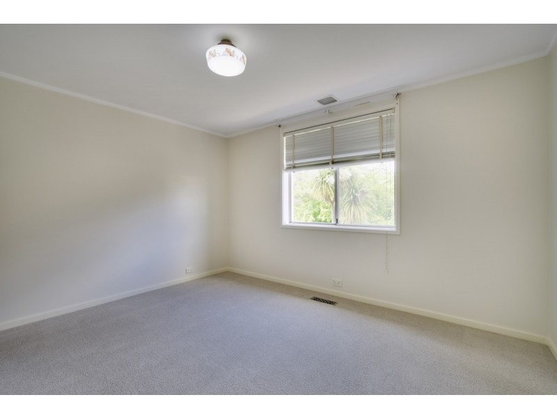 15 Gibson Street, Macgregor ACT 2615