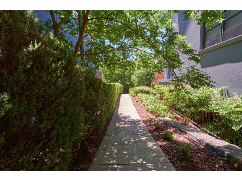 1/7 Eldridge Crescent, Garran ACT 2605