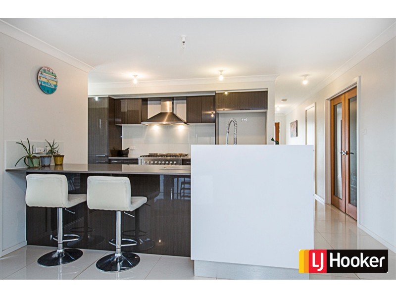 10 BOELKE Place, Macgregor ACT 2615