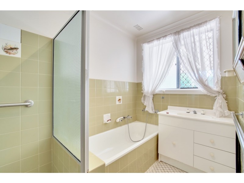 4 Dethridge Street, Higgins ACT 2615