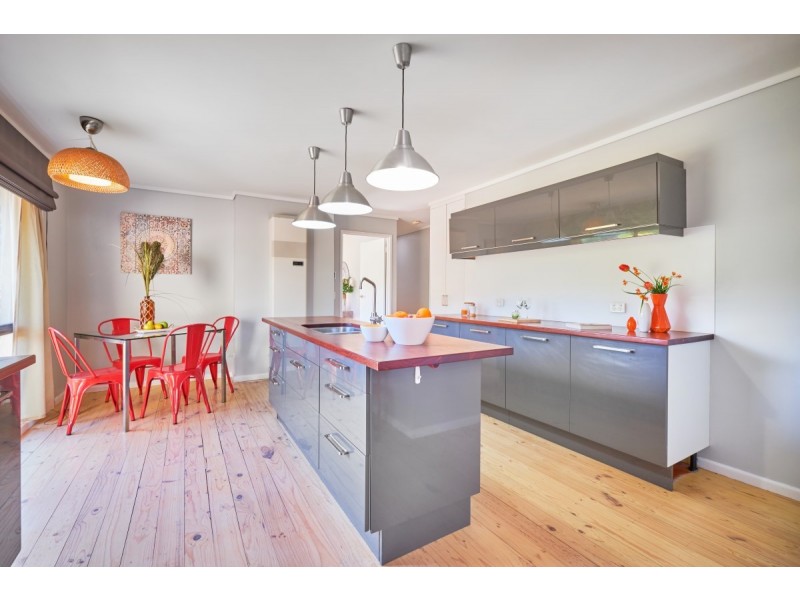 6 Wayal Place, Giralang ACT 2617