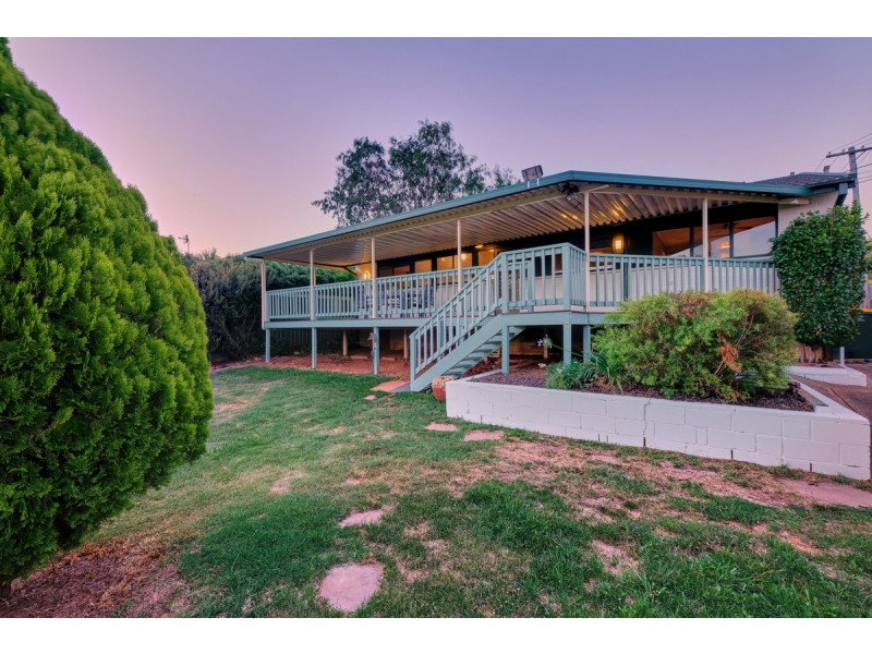 6 Wayal Place, Giralang ACT 2617