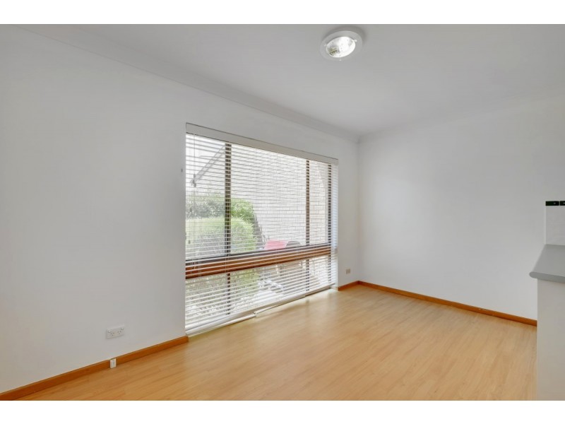 7 BOX Place, Latham ACT 2615