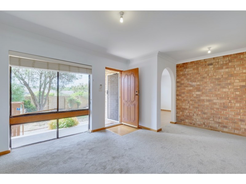 7 BOX Place, Latham ACT 2615