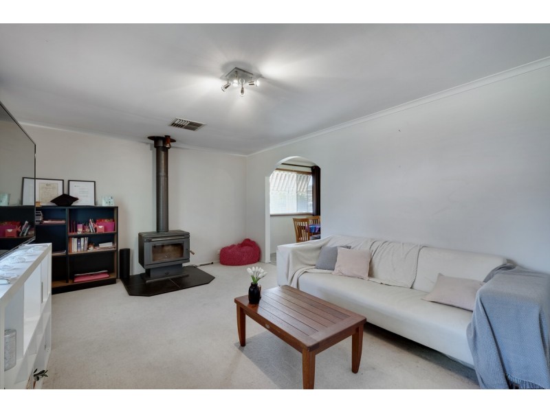 2 Tebbutt Place, Charnwood ACT 2615
