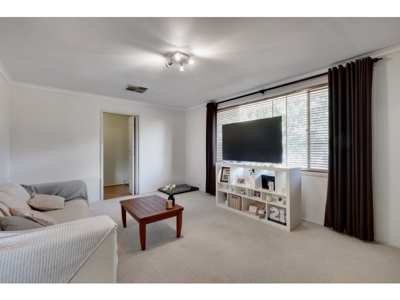 2 Tebbutt Place, Charnwood ACT 2615