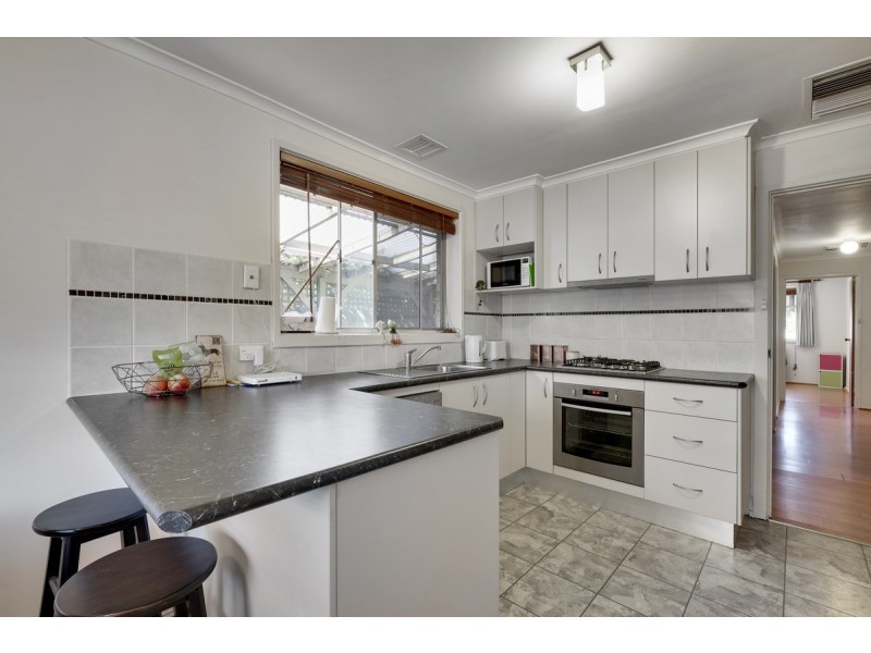2 Tebbutt Place, Charnwood ACT 2615