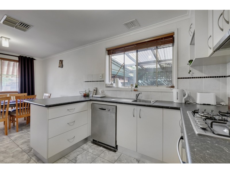 2 Tebbutt Place, Charnwood ACT 2615