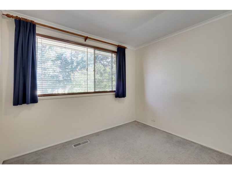 2 Tebbutt Place, Charnwood ACT 2615