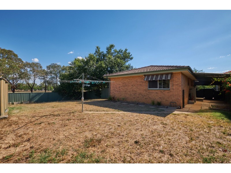 2 Tebbutt Place, Charnwood ACT 2615