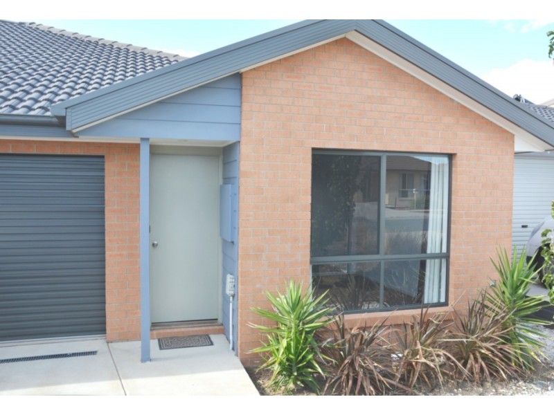 28 Audrey Cahn Street, Macgregor ACT 2615