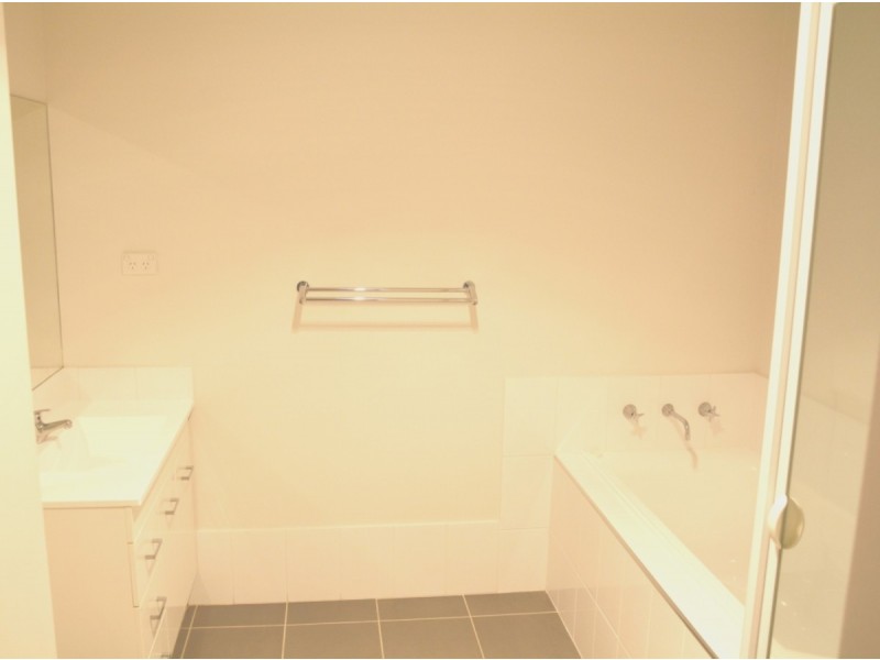 28 Audrey Cahn Street, Macgregor ACT 2615