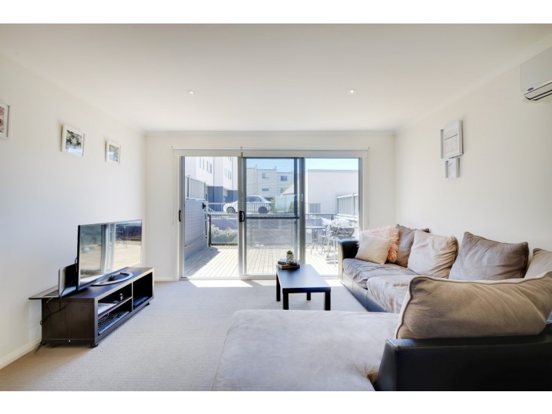 11 McGovern Street, Casey ACT 2913