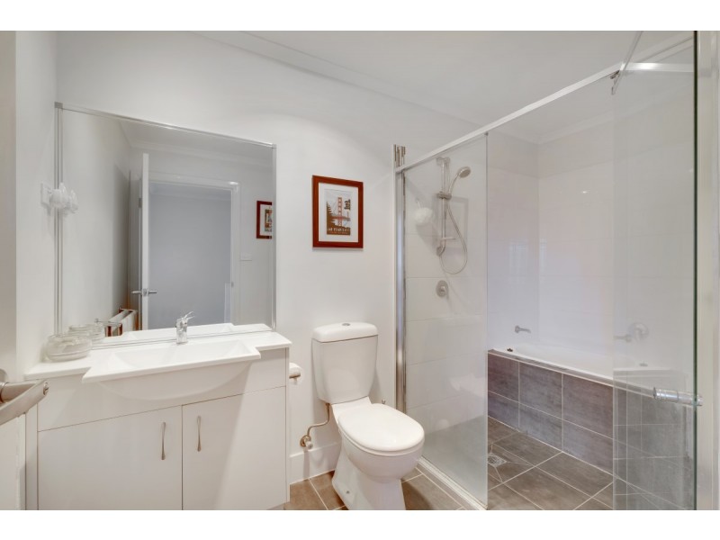 11 McGovern Street, Casey ACT 2913