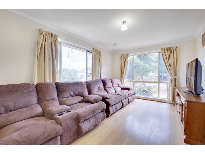 35 Paul Coe Crescent, Ngunnawal ACT 2913