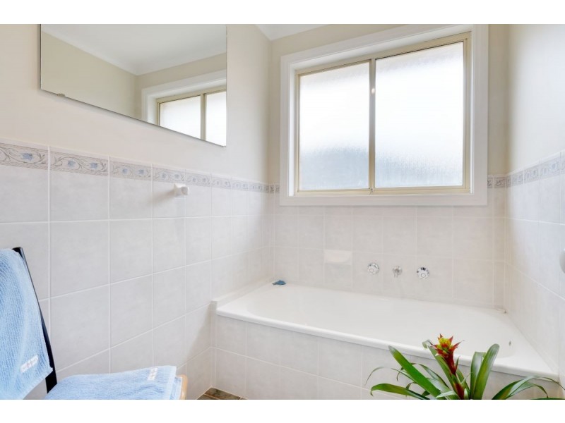35 Paul Coe Crescent, Ngunnawal ACT 2913
