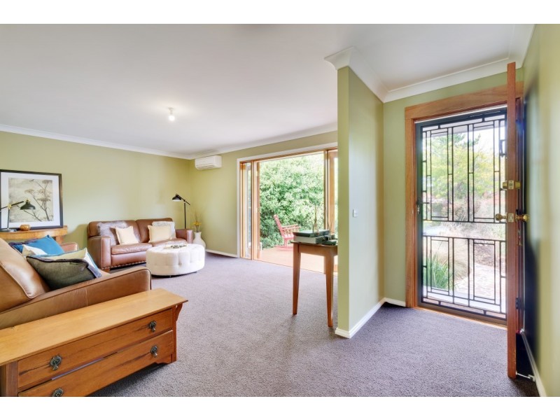 5 Rumker Place, Charnwood ACT 2615