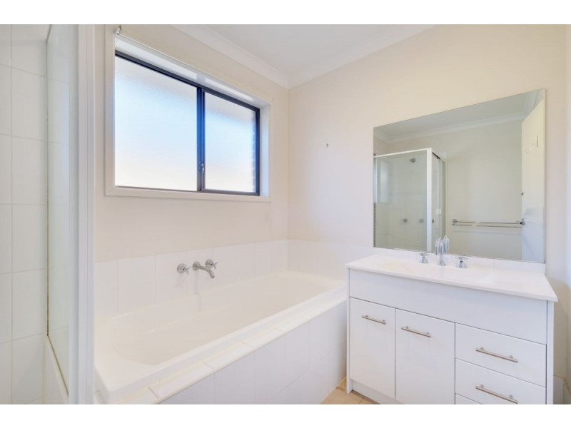 17 Constance Stone Street, Macgregor ACT 2615